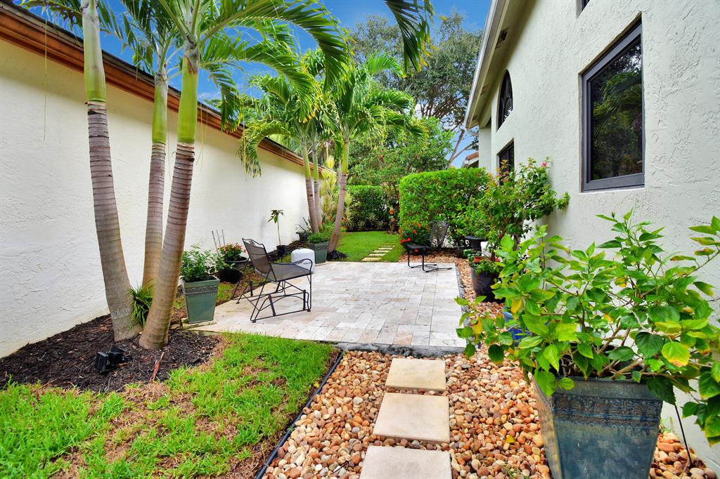 285 Sherwood Forest Drive