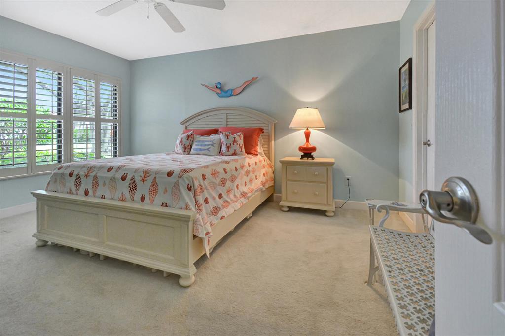 285 Sherwood Forest Drive