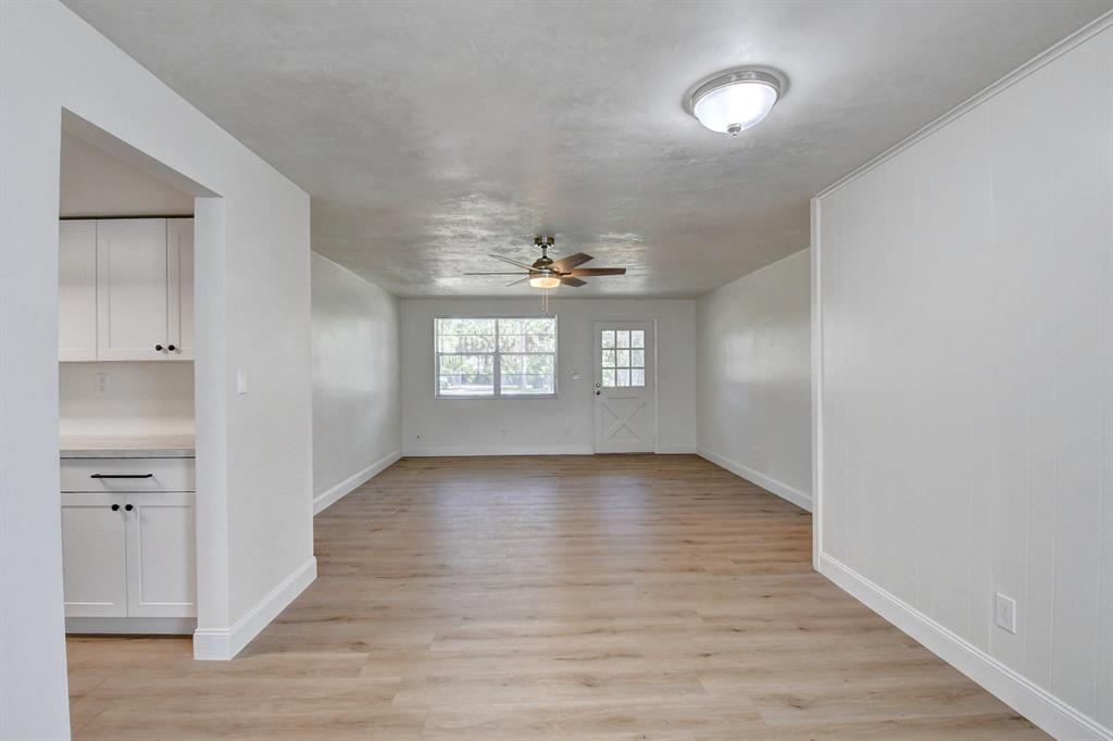 5844 Western Way