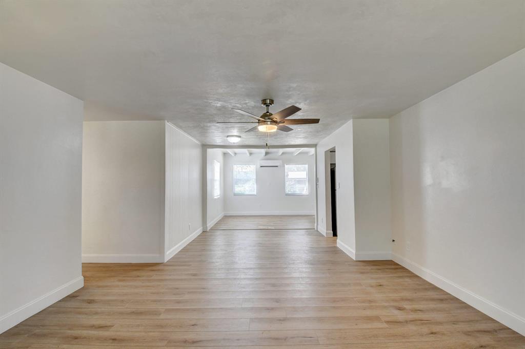 5844 Western Way