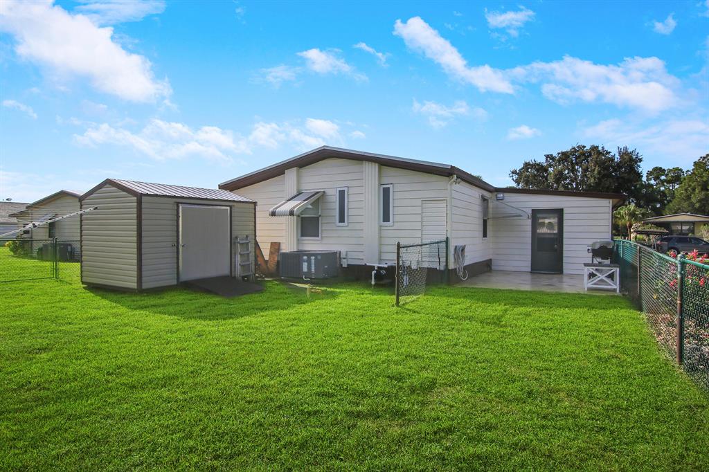 2785 SW Monarch Trail