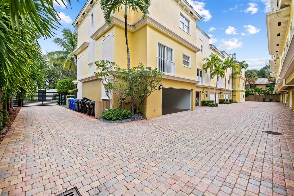 730 SE 12th Court Unit: 6
