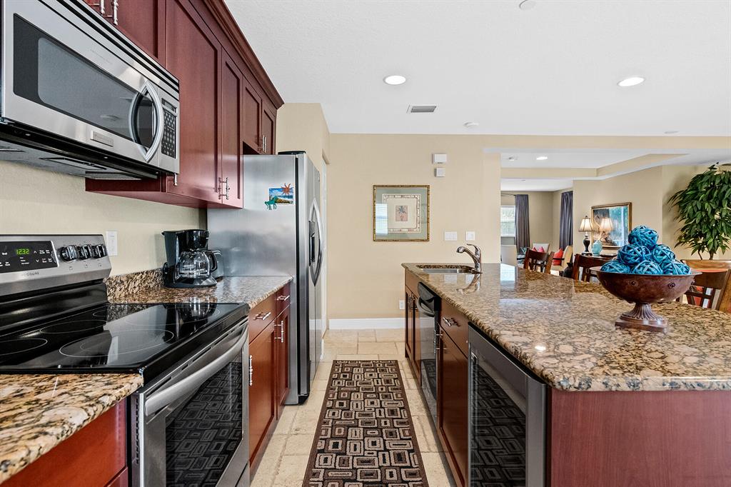 730 SE 12th Court Unit: 6