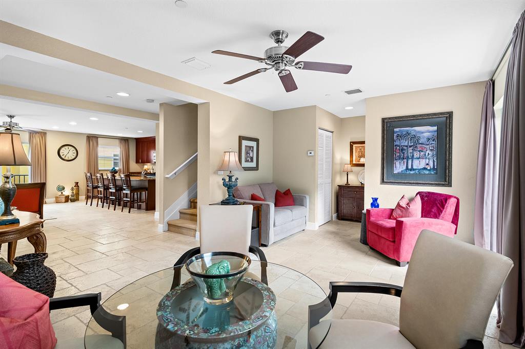 730 SE 12th Court Unit: 6