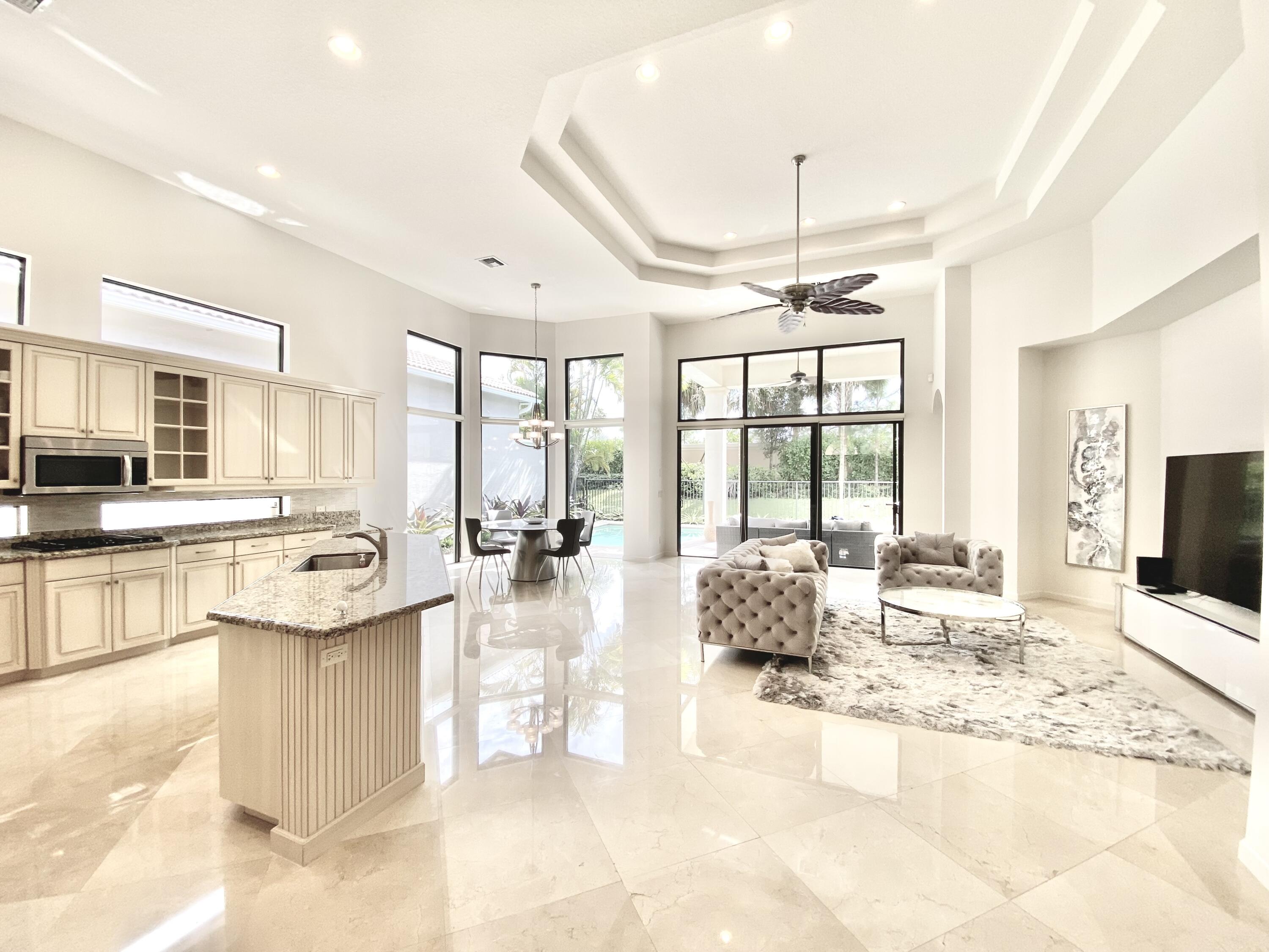 17930 Lake Azure Way