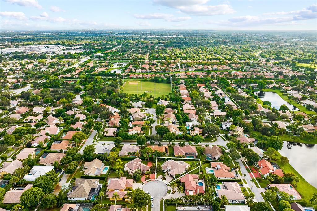 2921 NW 26th Court