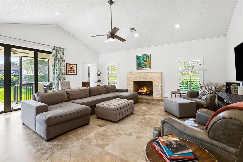 2921 NW 26th Court