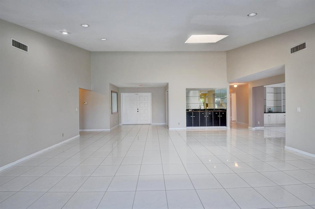 2641 SW 23rd Cranbrook Court