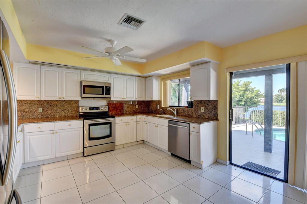 2641 SW 23rd Cranbrook Court