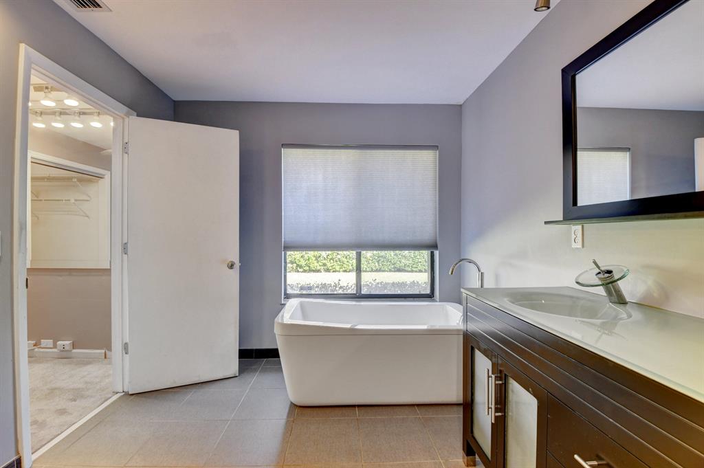 2641 SW 23rd Cranbrook Court