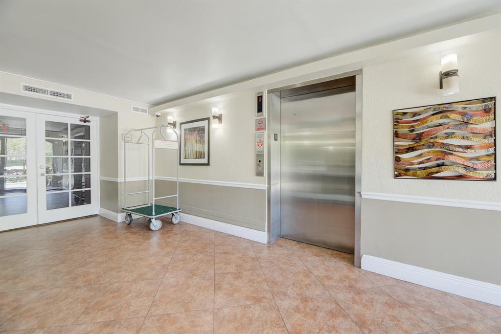 820 Lavers Circle Unit: G507