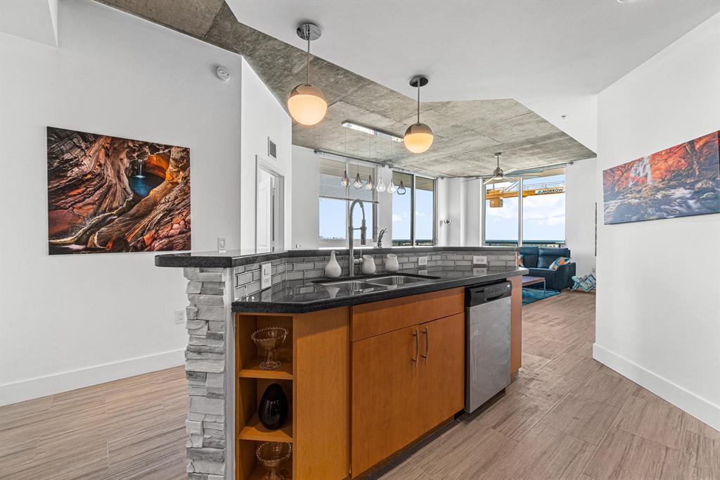 300 S Australian Avenue Unit: 1520