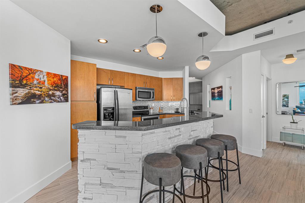 300 S Australian Avenue Unit: 1520