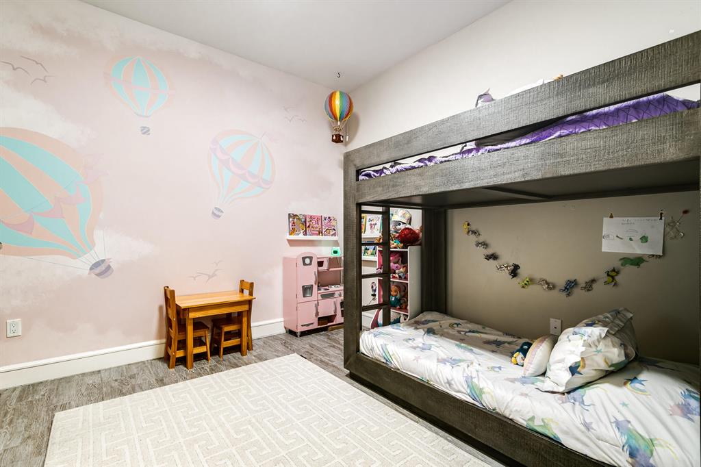 4511 El Mar Drive Unit: 211