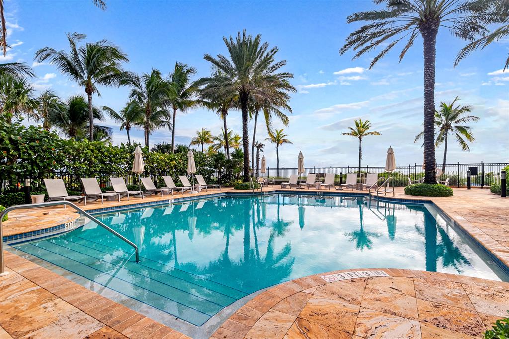 4511 El Mar Drive Unit: 211