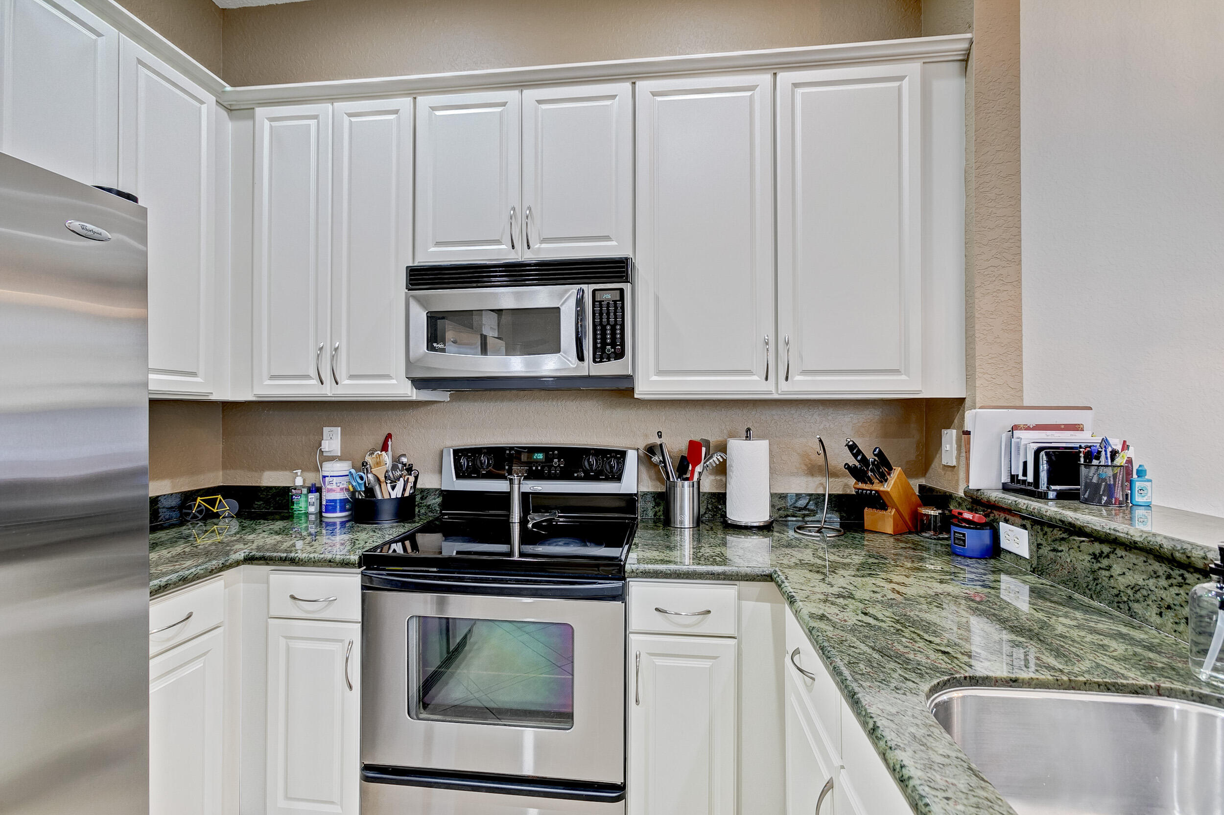 4851 Bonsai Circle Unit: 203