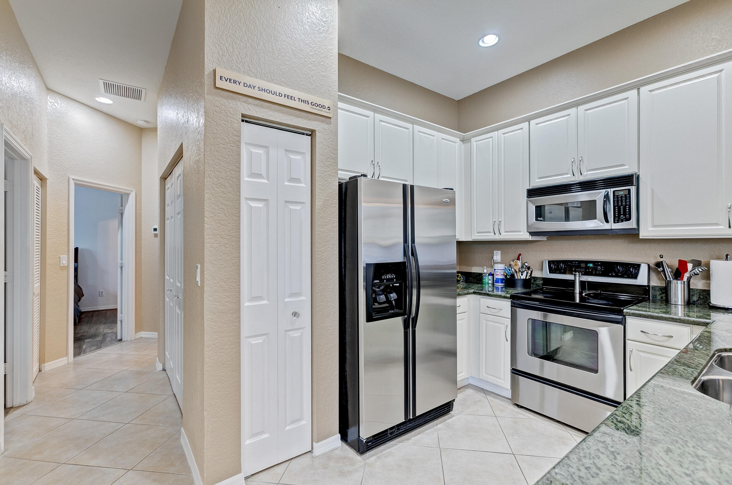 4851 Bonsai Circle Unit: 203