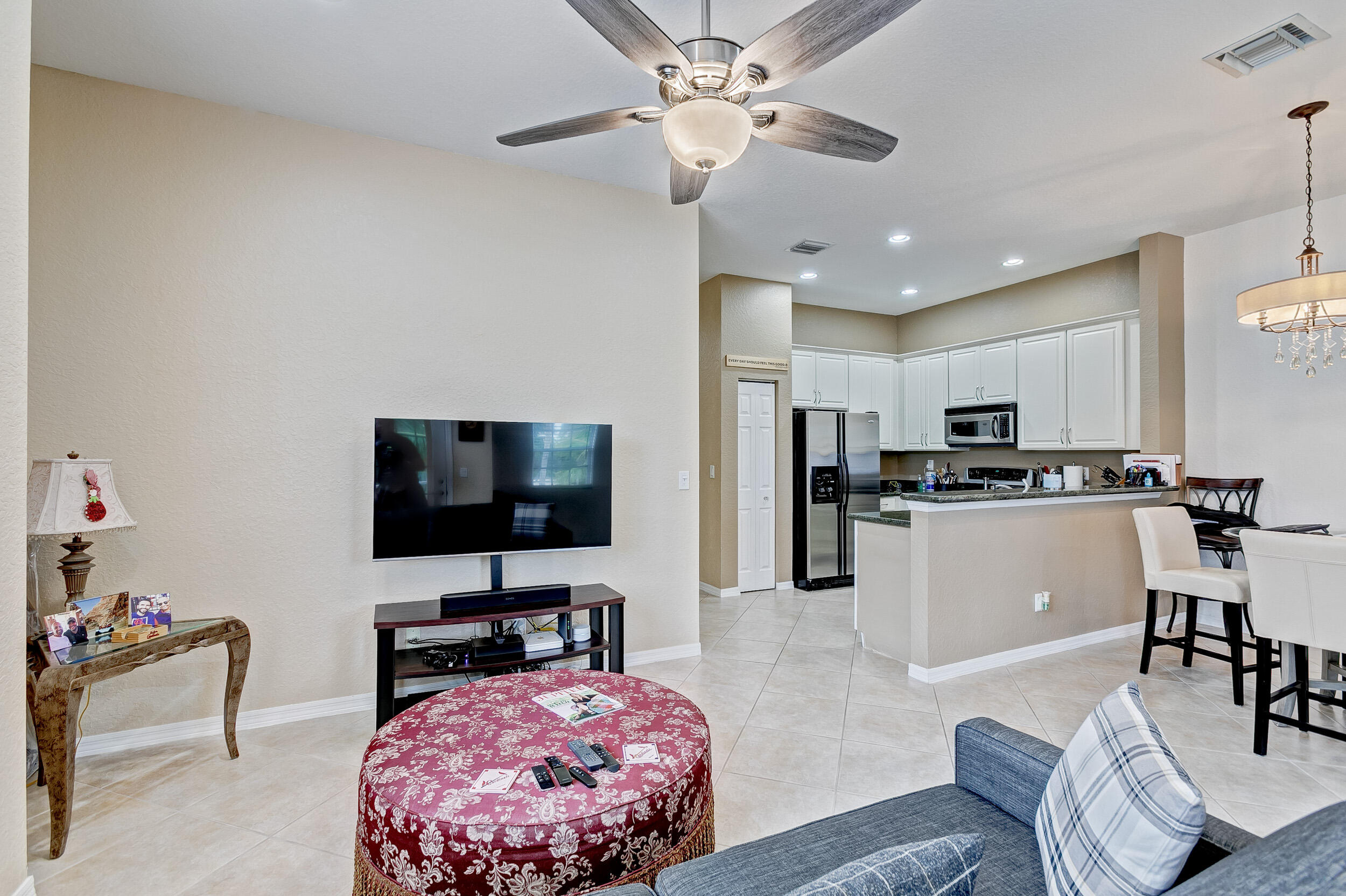 4851 Bonsai Circle Unit: 203
