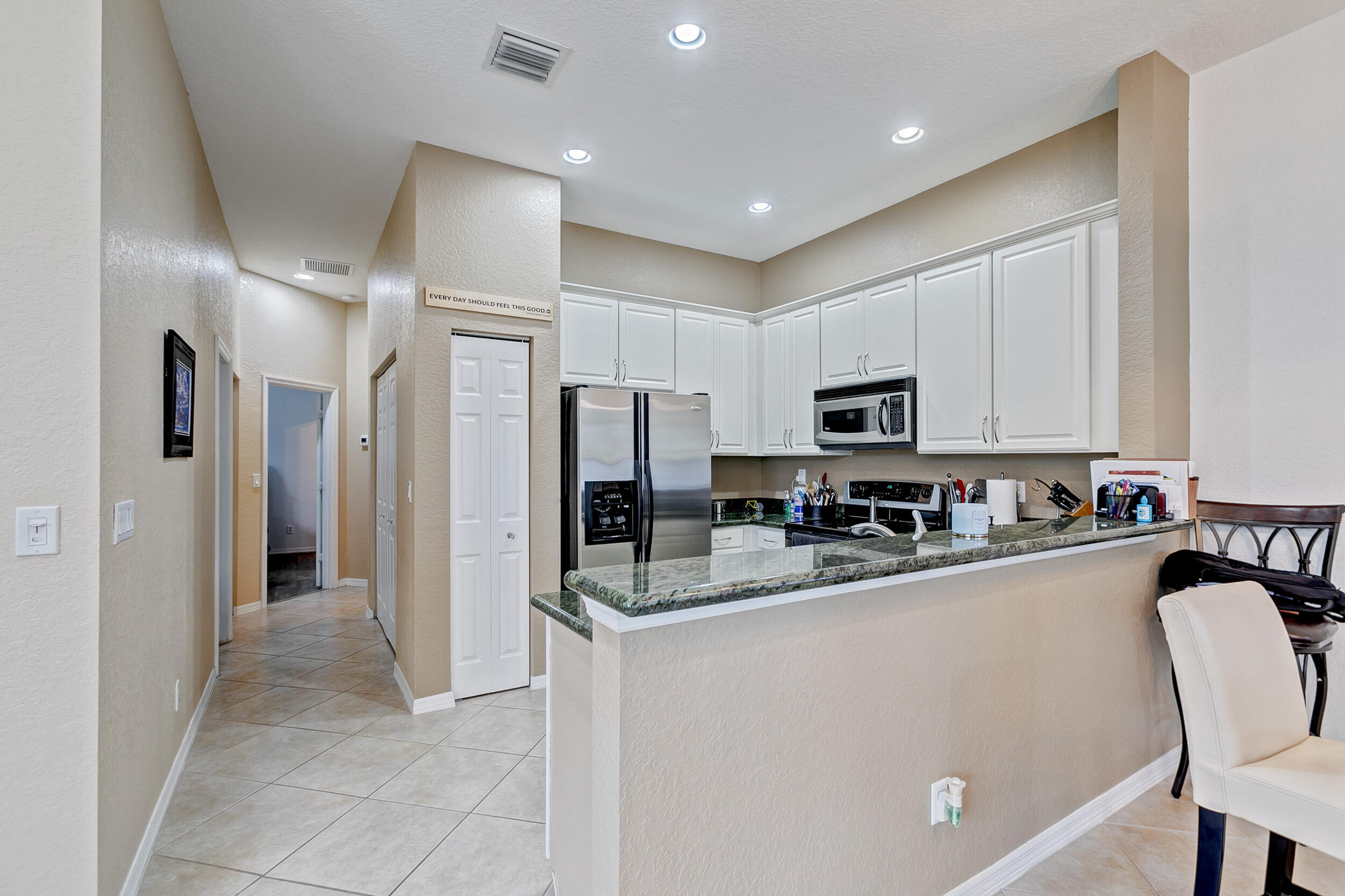 4851 Bonsai Circle Unit: 203