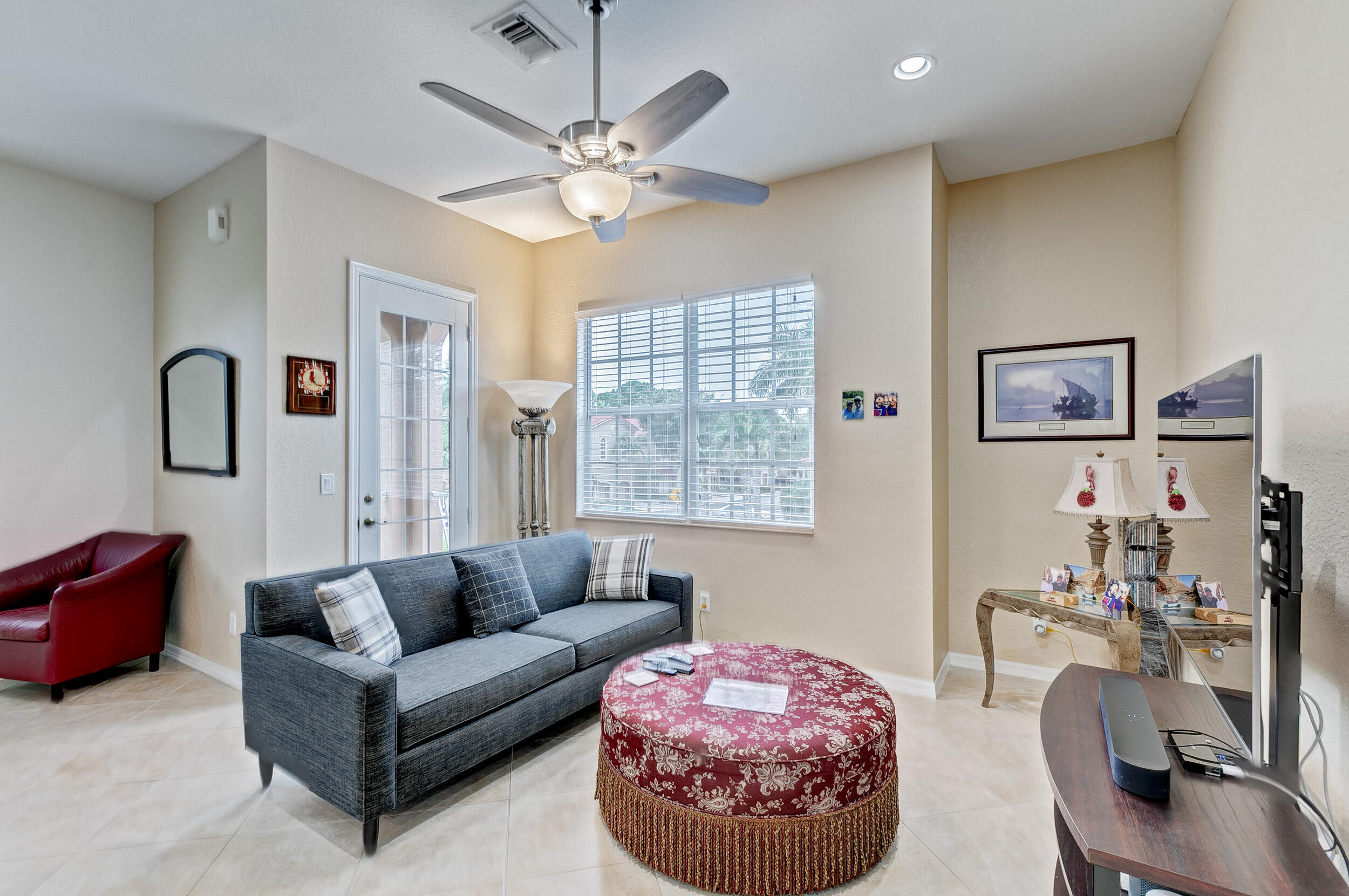 4851 Bonsai Circle Unit: 203