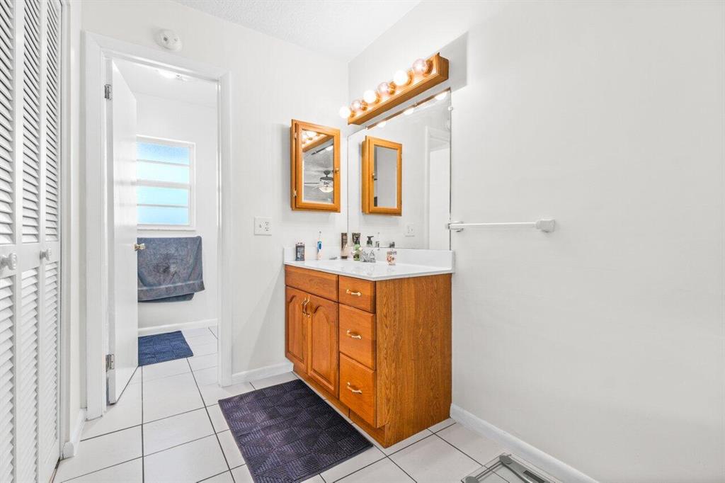410 NE 17th Avenue Unit: 202