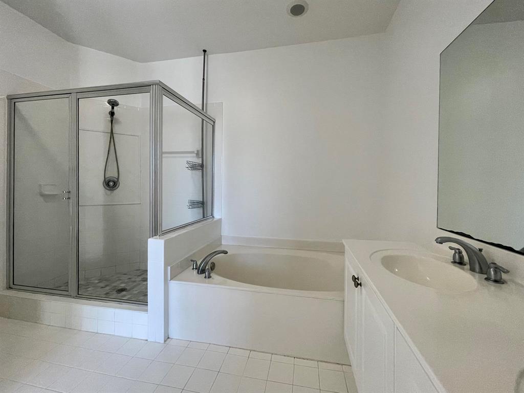 119 N Longport 2d Circle Unit: 2d