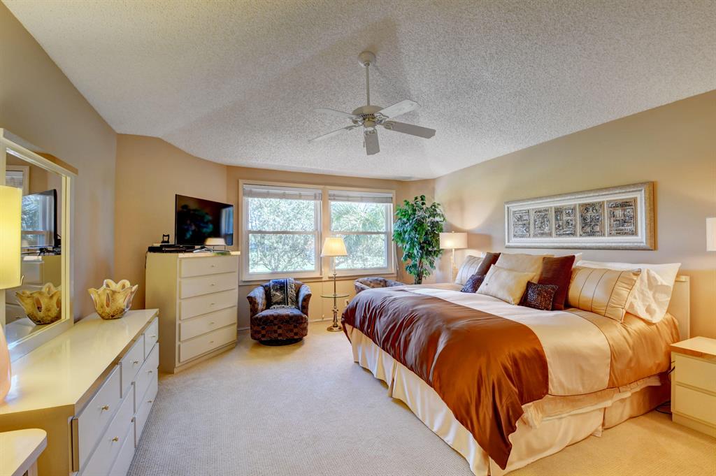 2077 NW 53rd Street