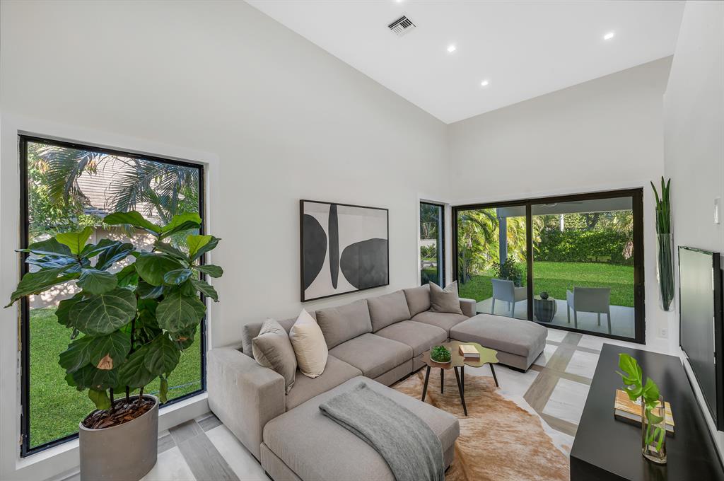 2385 NW 64th Street