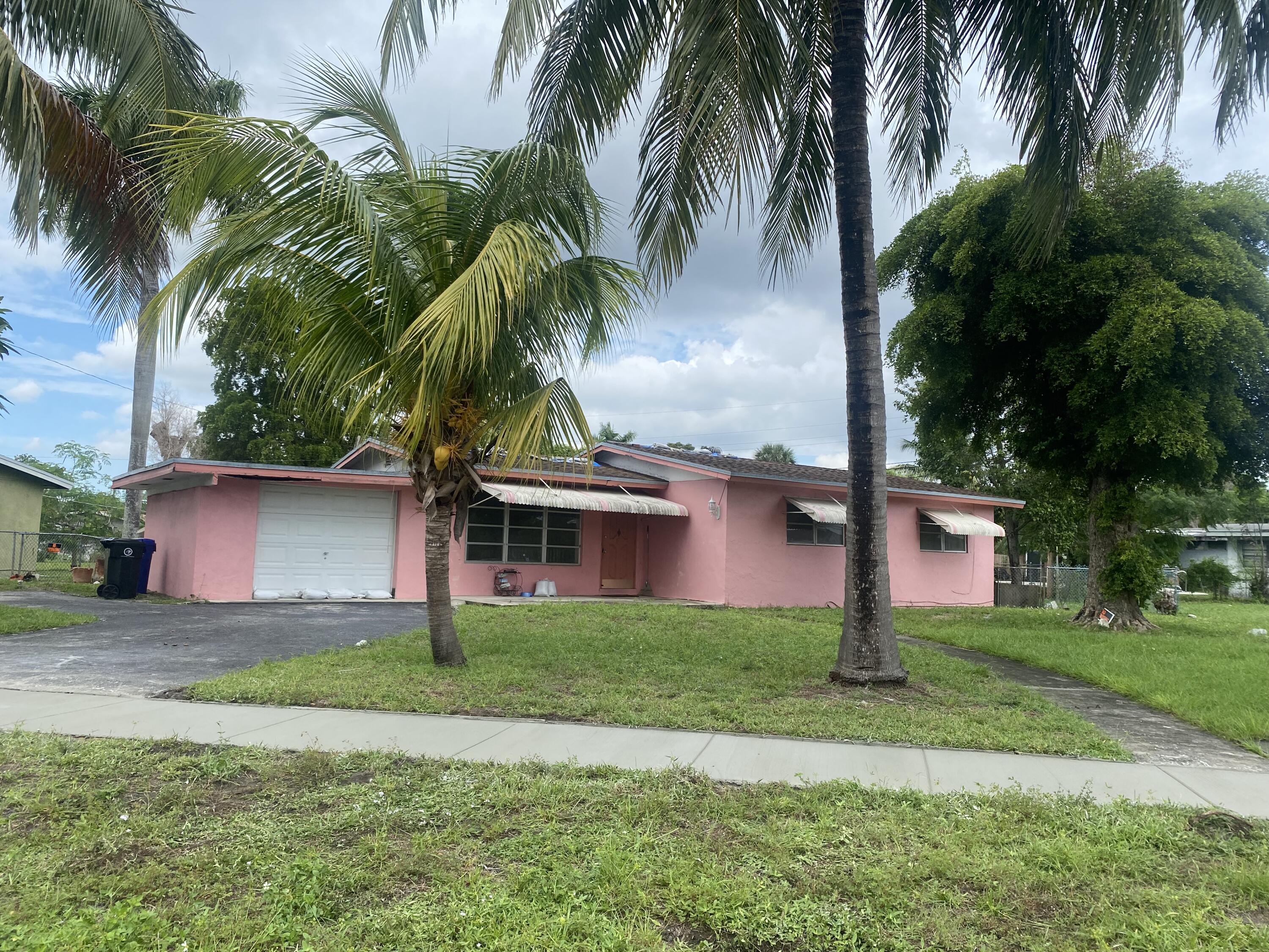 1137 NW 15th Court