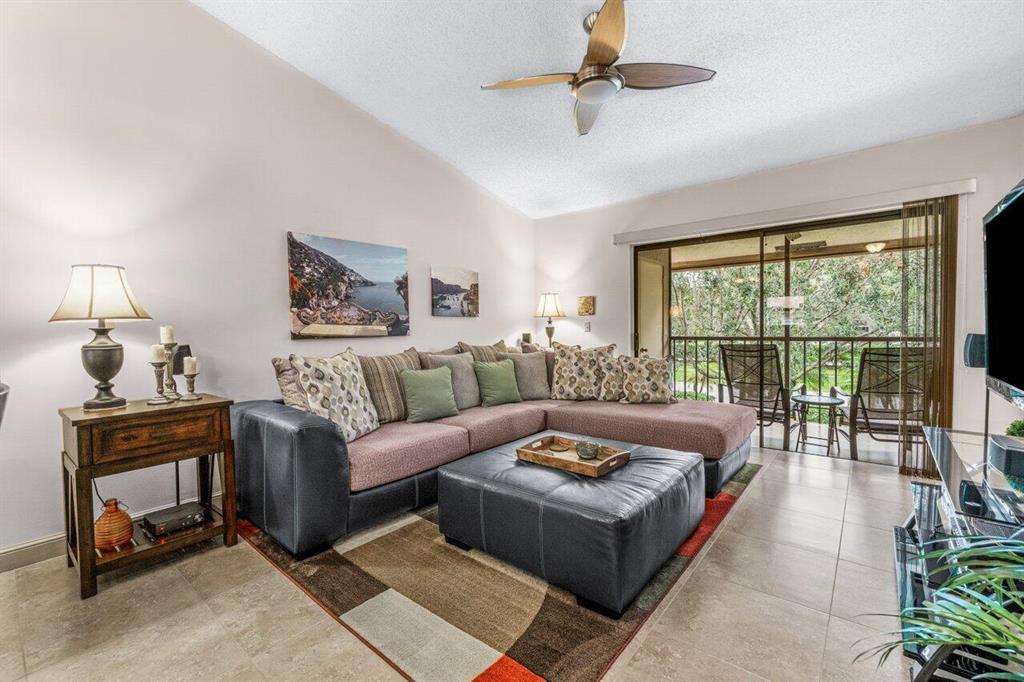 22160 Palms Way Unit: 206