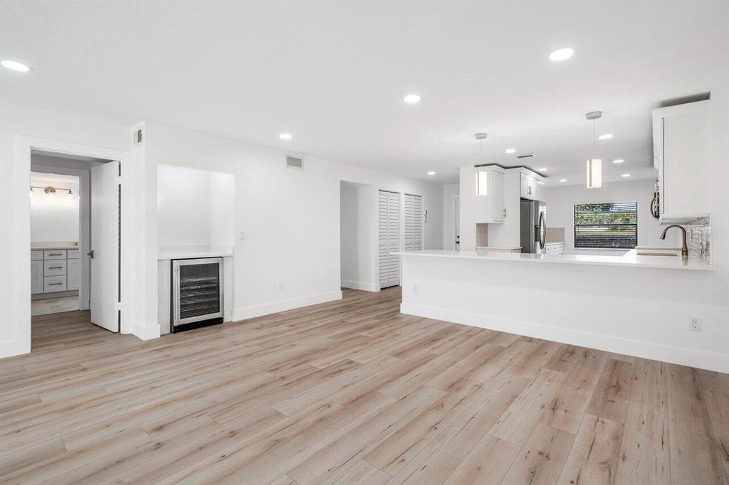18 Westgate Lane Unit: E
