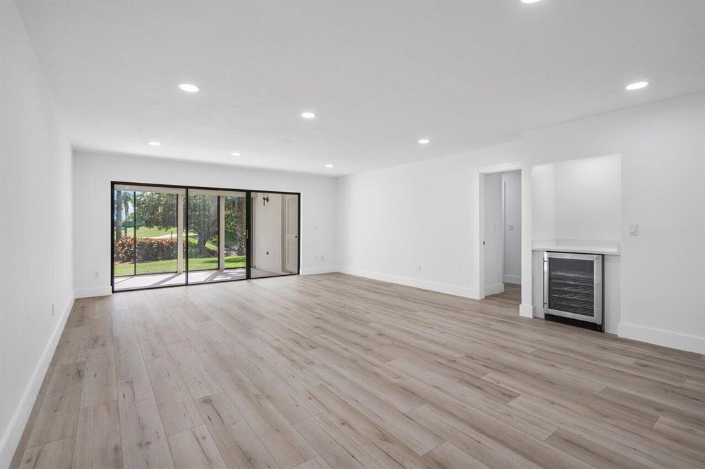 18 Westgate Lane Unit: E