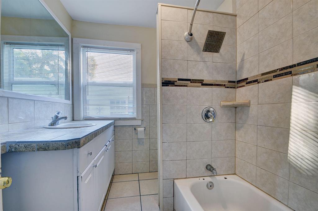 115 N Ocean Breeze