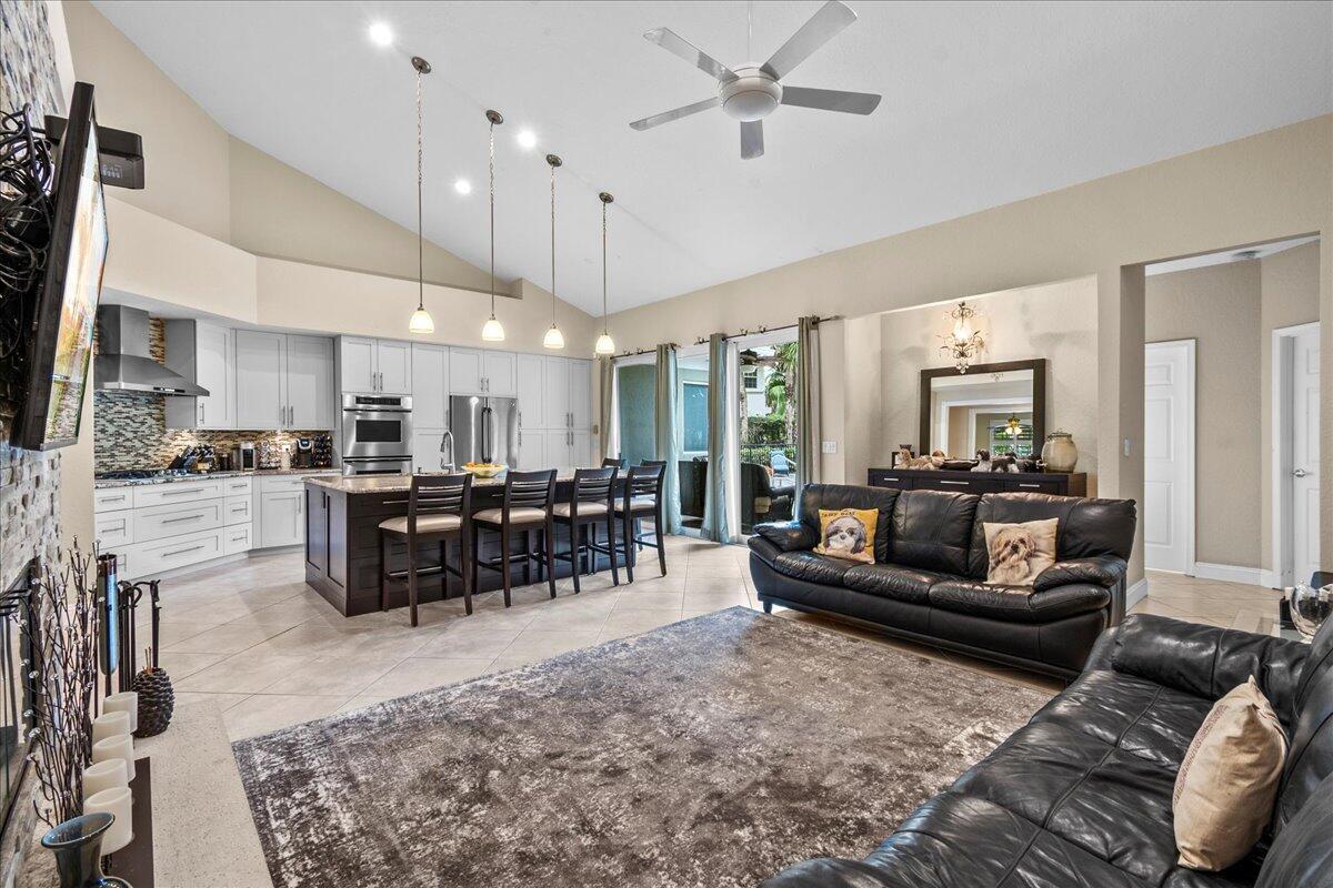 2640 Devon Court Court