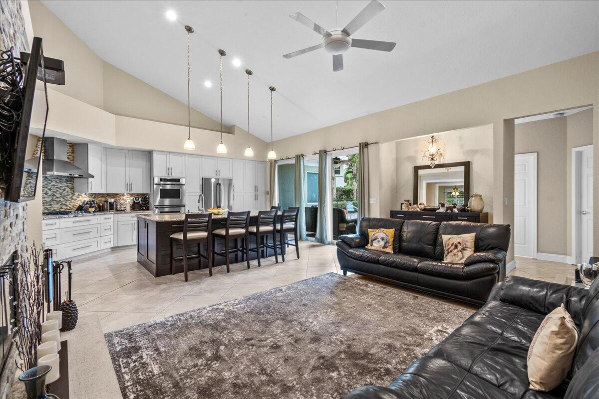 2640 Devon Court Court