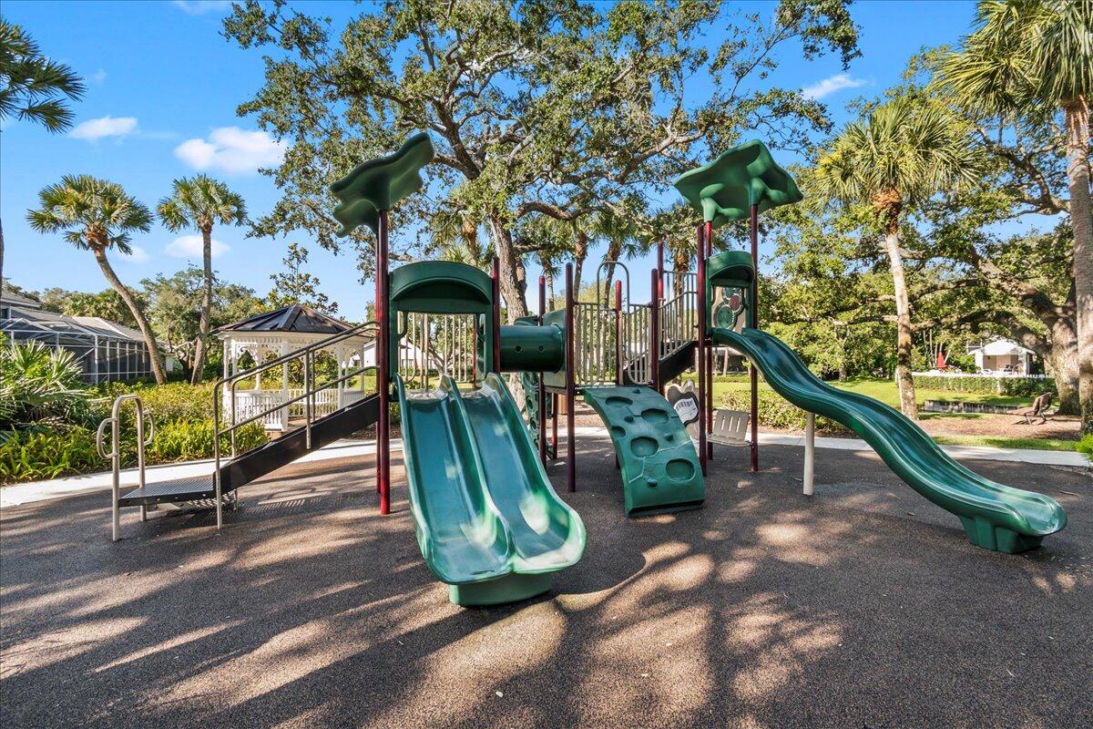 2640 Devon Court Court