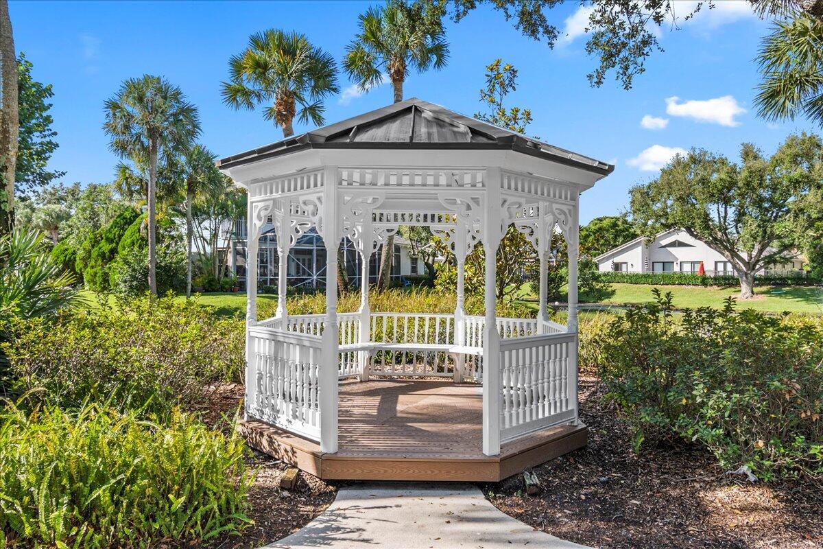 2640 Devon Court Court