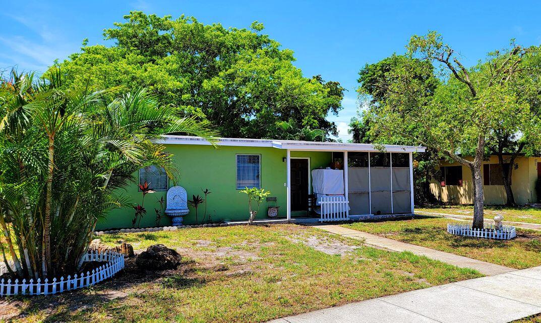1610 NE 47th Street
