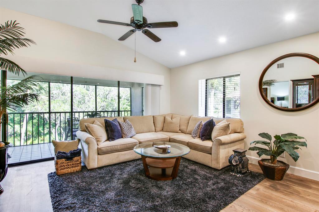 1103 Duncan Circle Unit: 204