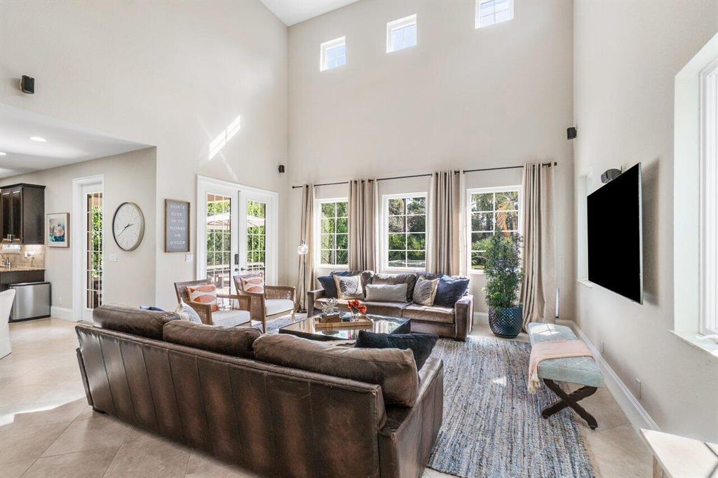 112 Canterbury Place
