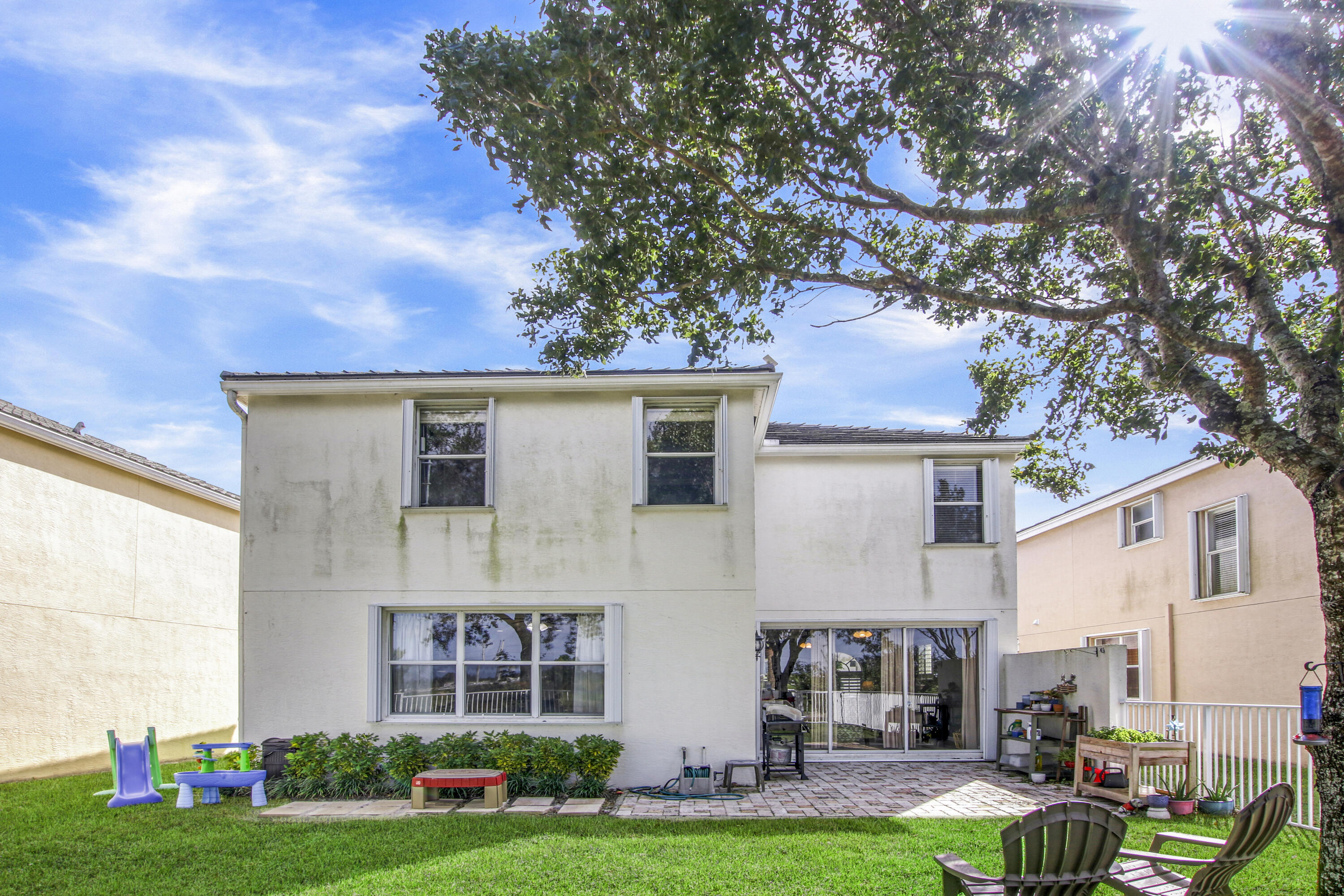169 Berenger Walk