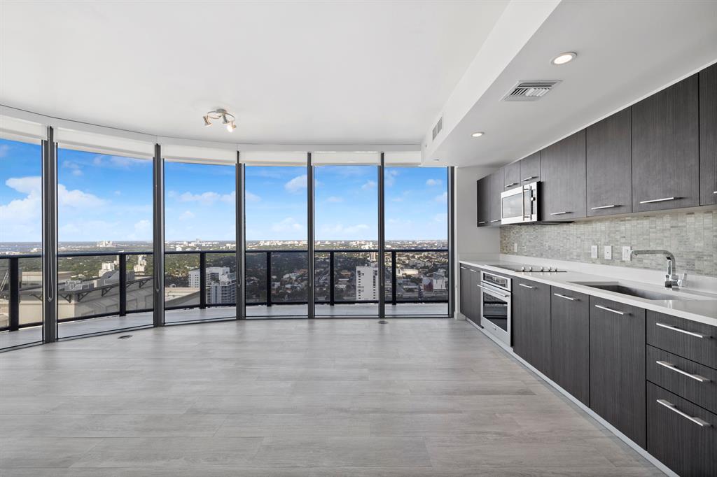 55 SW 9th Street Unit: 3806