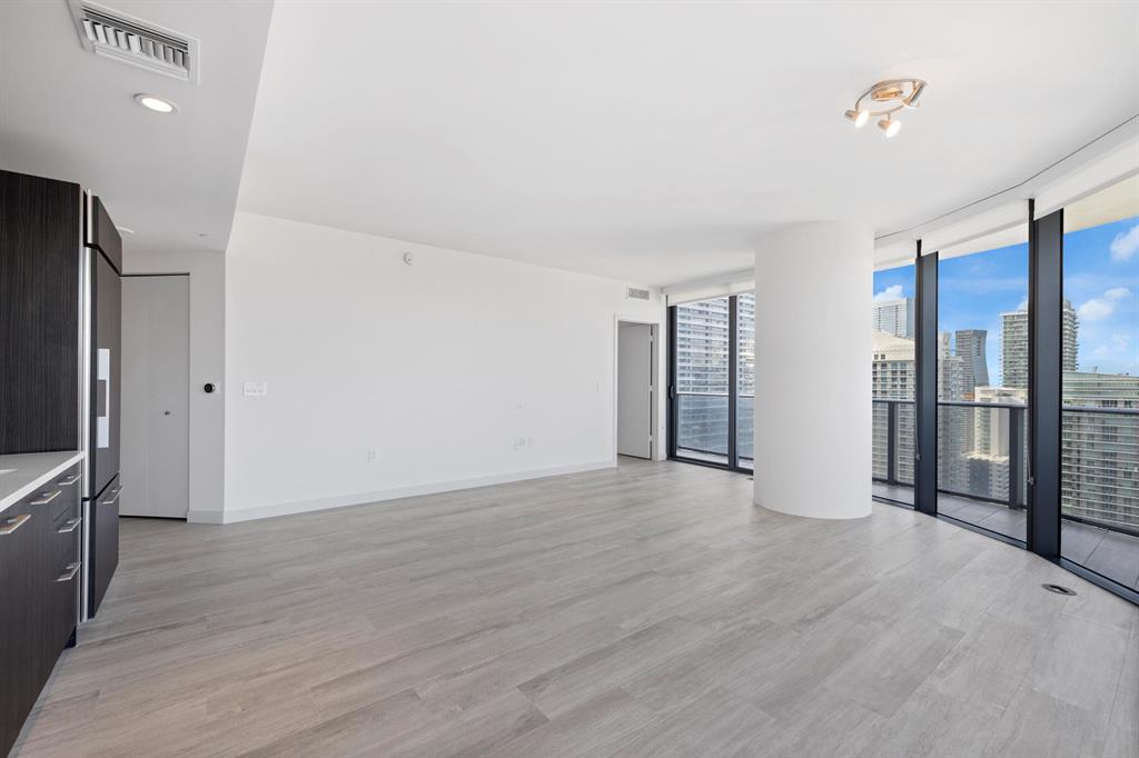 55 SW 9th Street Unit: 3806