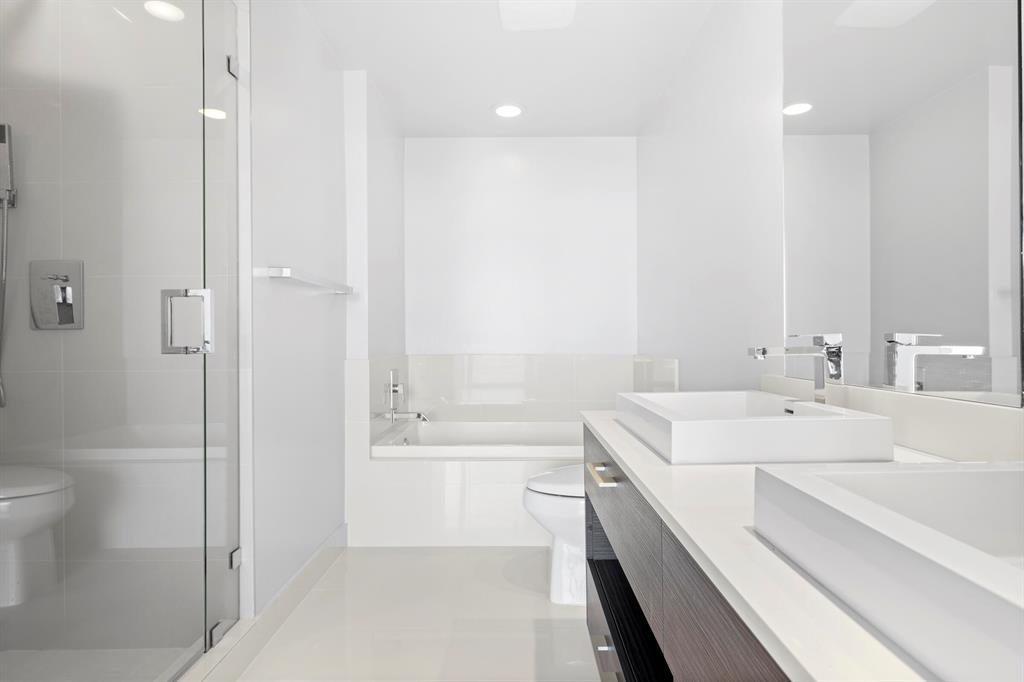 55 SW 9th Street Unit: 3806