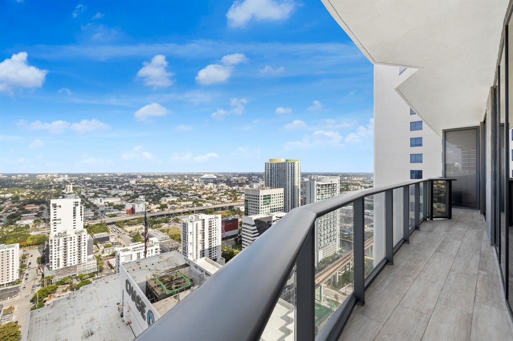 55 SW 9th Street Unit: 3806