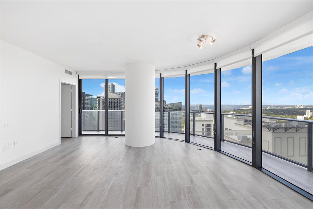 55 SW 9th Street Unit: 3806