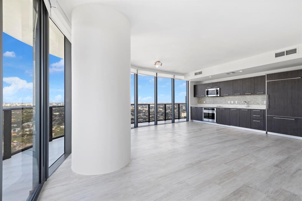 55 SW 9th Street Unit: 3806