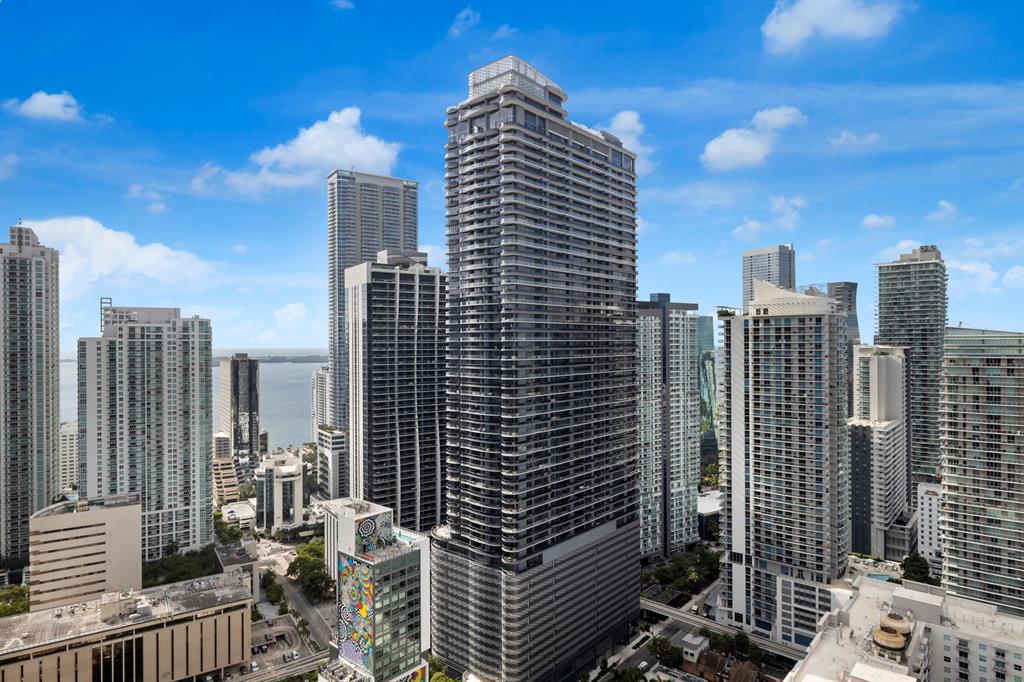 55 SW 9th Street Unit: 3806