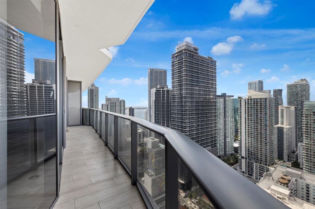 55 SW 9th Street Unit: 3806