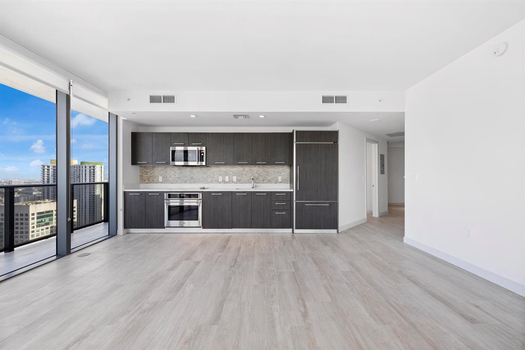 55 SW 9th Street Unit: 3806